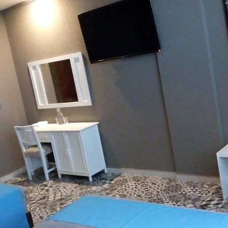 Hotel Champlitte San Rafael  外观 照片