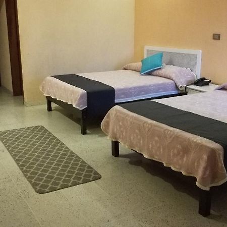Hotel Champlitte San Rafael  外观 照片